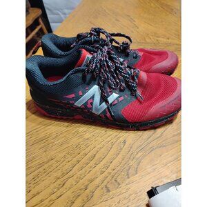 Men's New balance sneakers red/blk size 10 all terrain pre-owned TA-0126-09